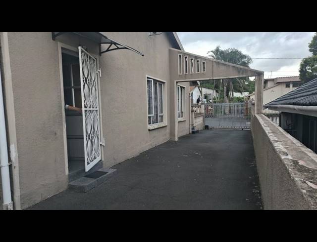 2 BEDROOM PROPERTY TO RENT IN HAVENSIDE